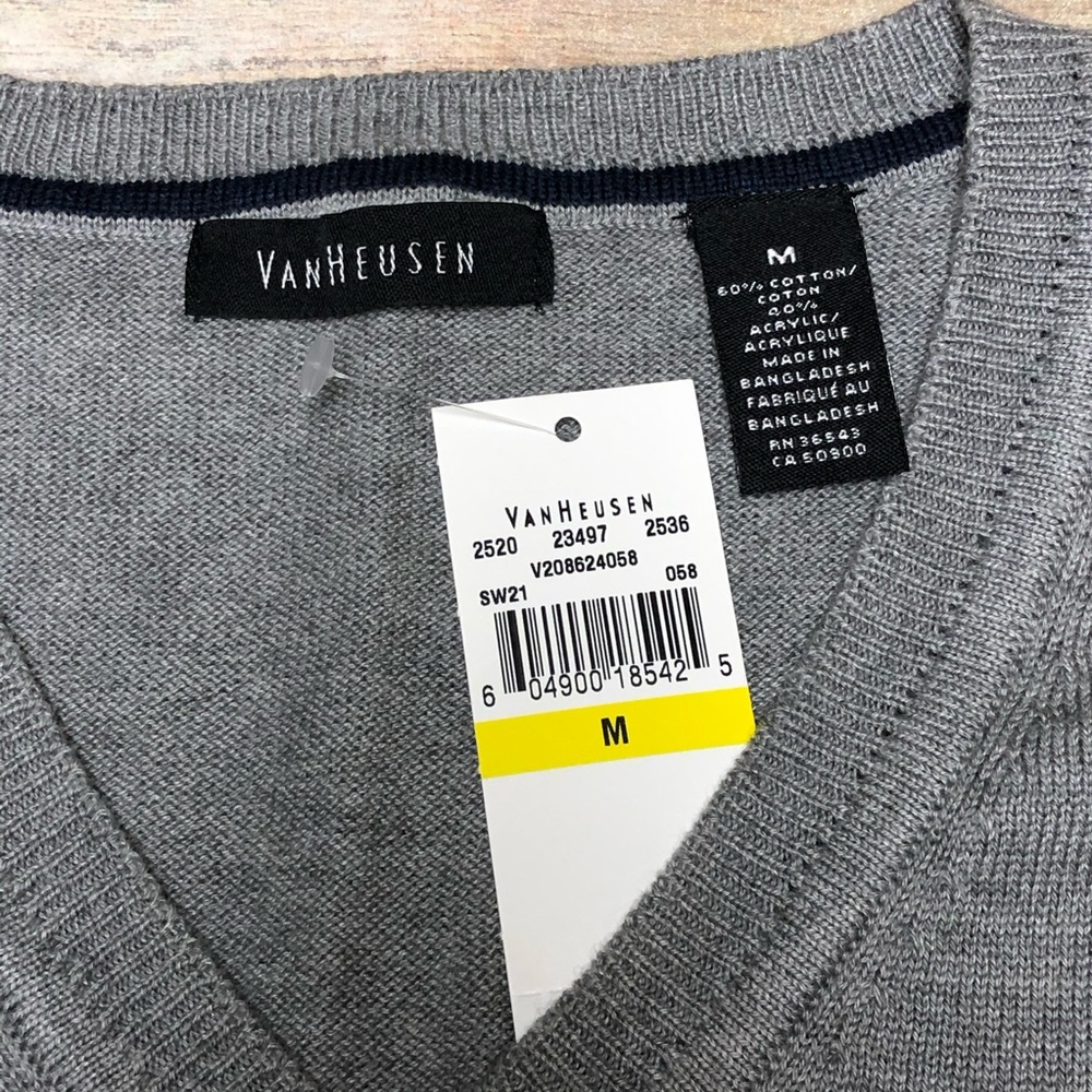 Van Heusen V-Neck Sweater Vest. NWT - Picture 3 of 5